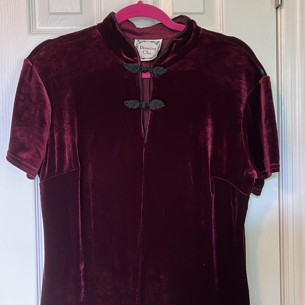 Vintage Dressing Clio 90s/00s stretch velvet mandarin dress!